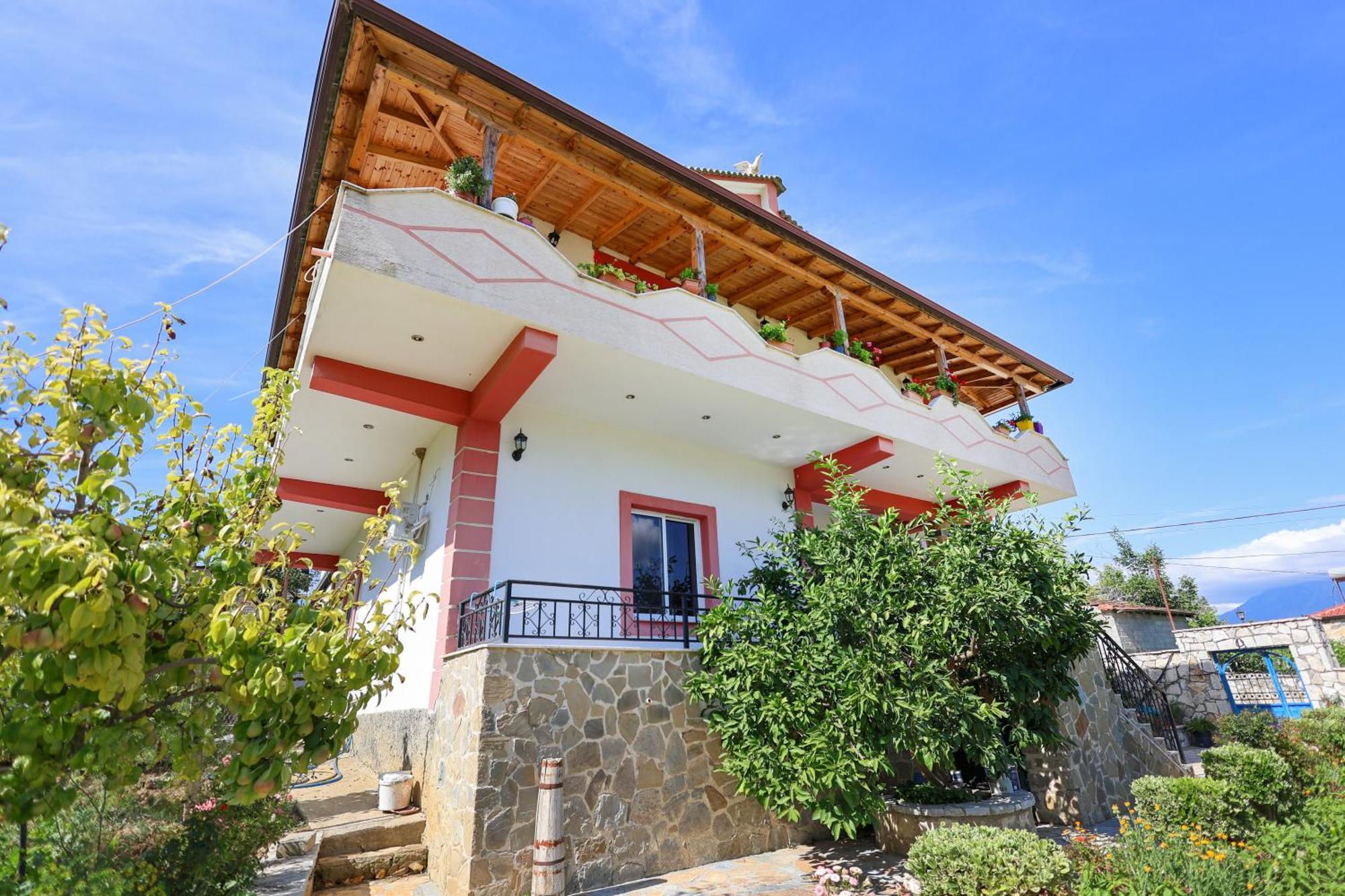 Villa Xherimeja Family Oasis Berat Ngoại thất bức ảnh